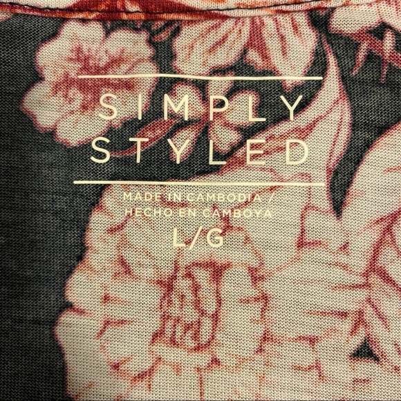 SIMPLY STYLED Sears Allover Floral Print SS Tee - Picture 5 of 6